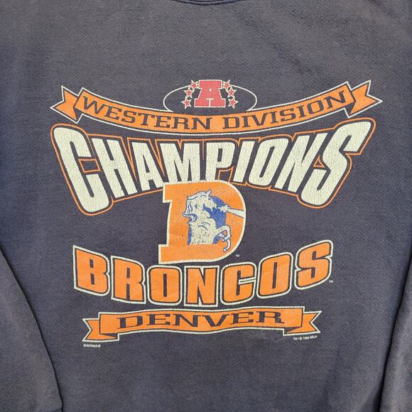 Vintage 1996 Denver Broncos Sweatshirt Medium 22x25 Sun-Faded - Picture 14 of 16